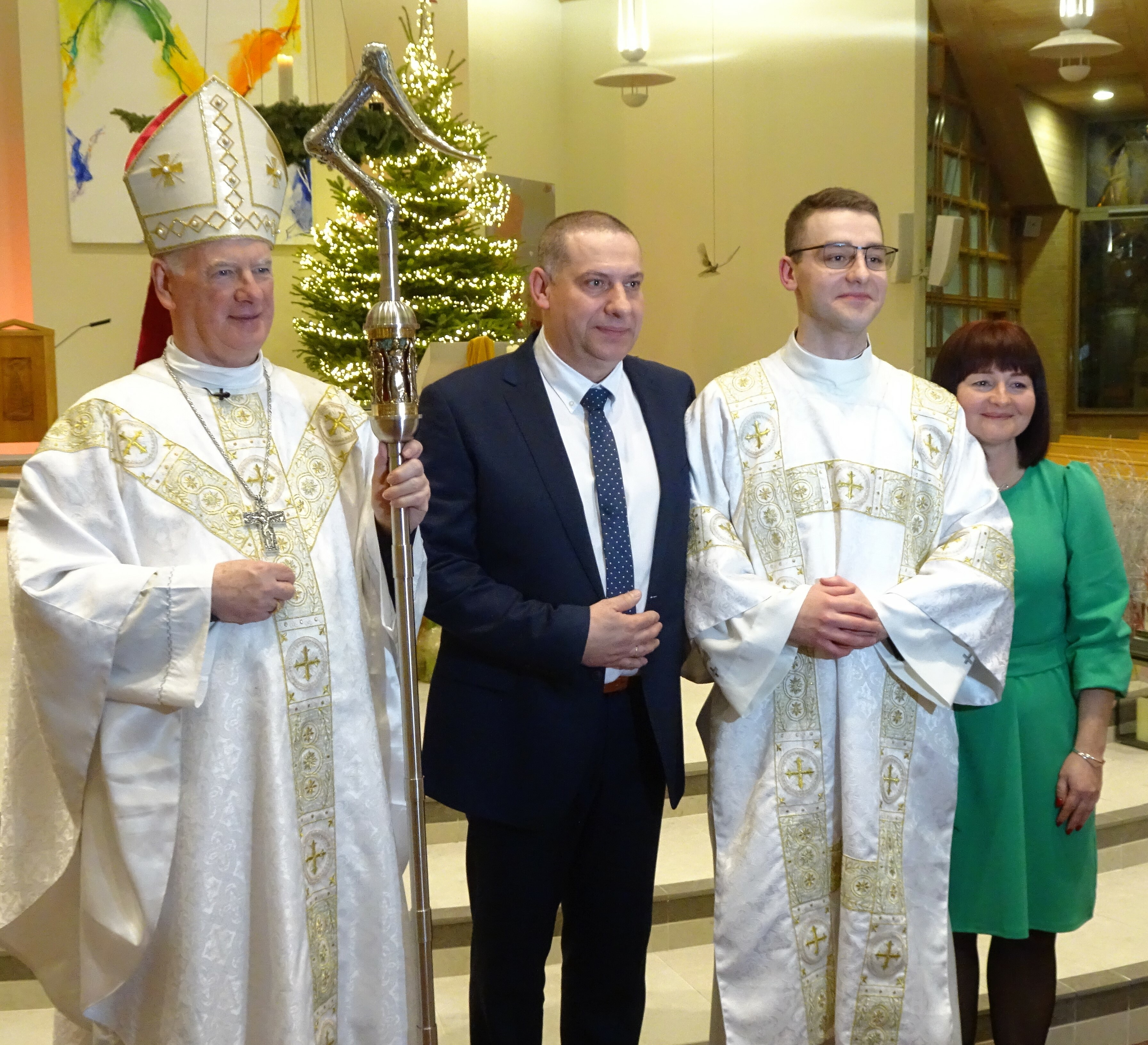 230108-Dawid-Aksenczuk-Diaconate-with-NT-and-parents.jpg#asset:11422